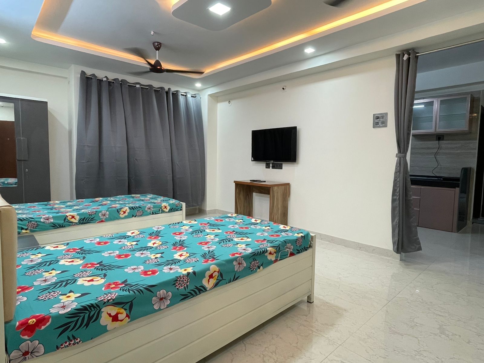Rooms with Modern Amenities